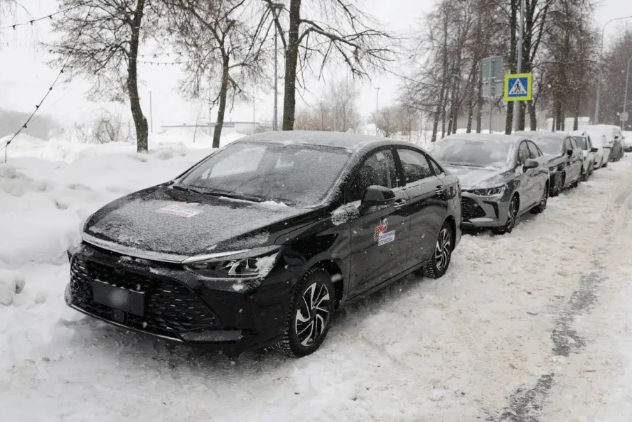 В Нижнем Новгороде трем ветеранам СВО вручили ключи от автомобилей с ручным управлением
